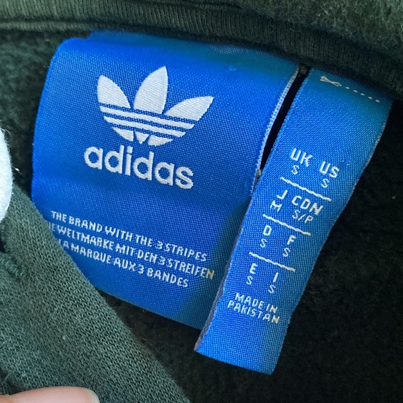 Adidas green hooded sweatshirt with tiny mark out of the “a”. - Picture 5 of 7